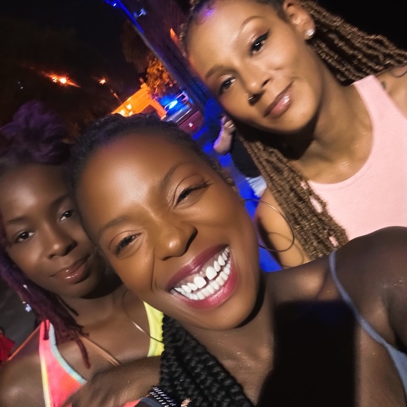 Meet your Posher, Tashia - Picture 4 of 7